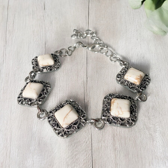 Pretty Vintage Style White Faux Turquoise Filgree Style Adjustable Bracelet. - Picture 2 of 5